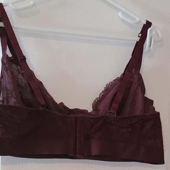 Torrid Dot and Lace Underwire Bra- Size 2 - Picture 4 of 4